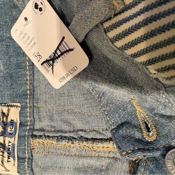 Free people × We The Free Azalea Daisy
Patchwork Blue Jeans
Size 28
New with tag - Picture 11 of 11